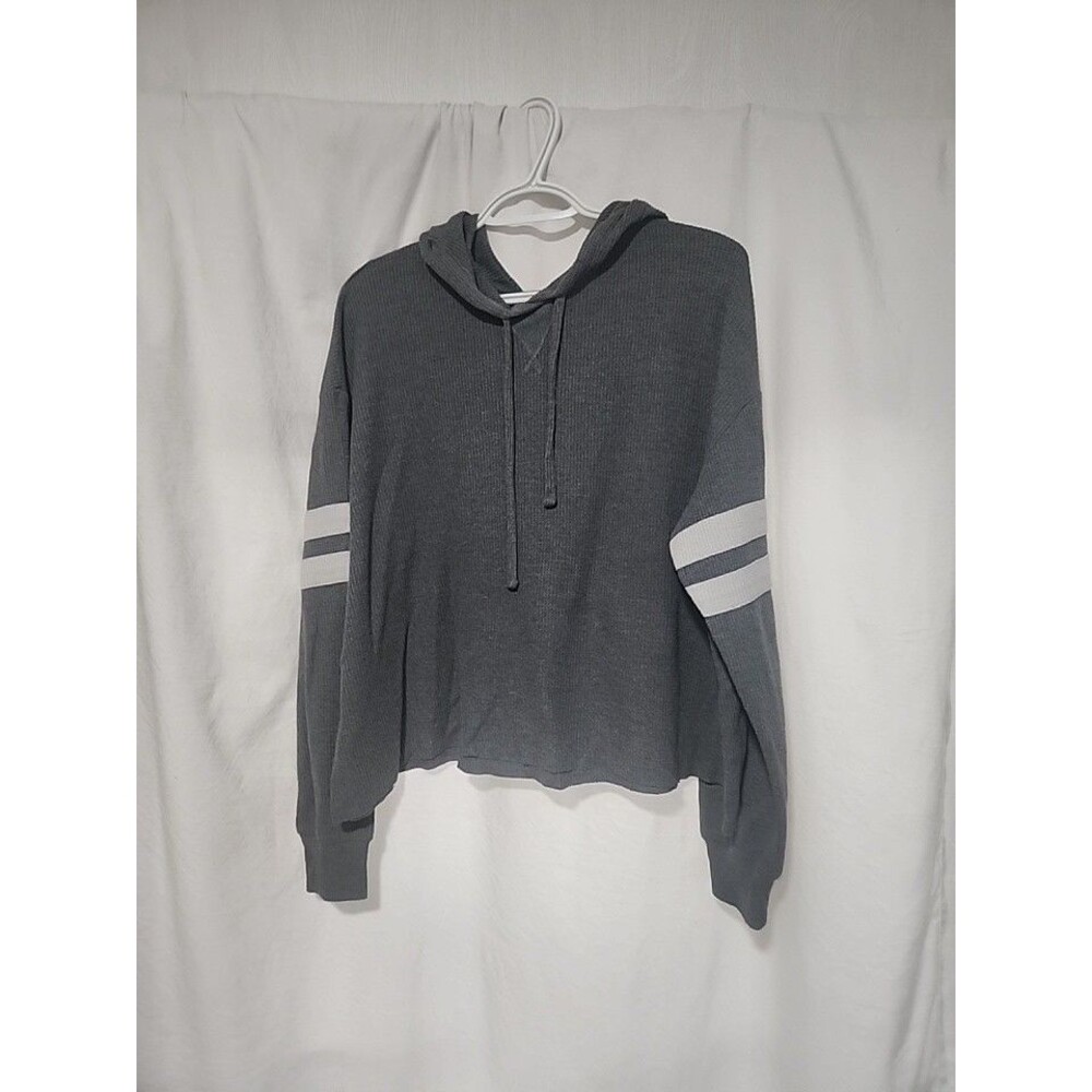 Hollister hoodie Gray And white crop pullover women’s size M
